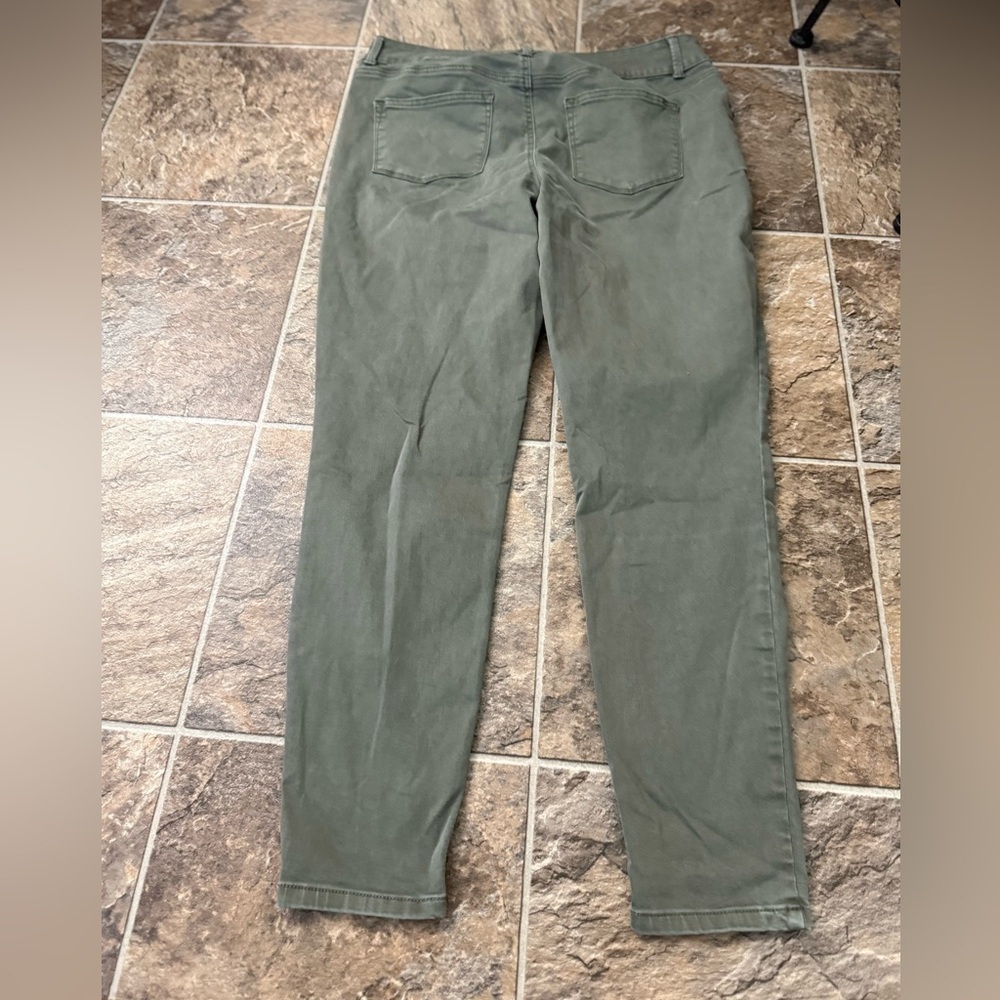Maurices Sage Green Women's Leggings - Picture 2 of 4